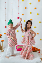 Load image into Gallery viewer, Sweet Pink Cotton Printed Sets For Siblings