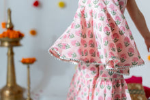 Load image into Gallery viewer, Sweet Pink Cotton Printed Sets For Siblings