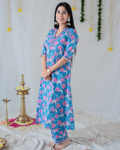 Load image into Gallery viewer, Blue Pink Women&#39;s Floral Kurti with Palazzo
