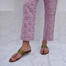 Load image into Gallery viewer, Light Pink Cotton Printed Straight Pants
